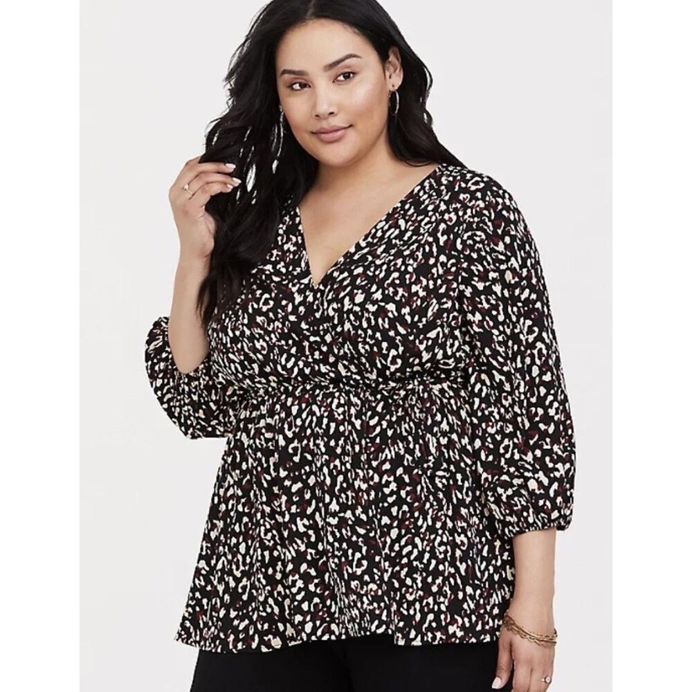 Torrid Plus Size 4 Black Animal Print Babydoll Top V-Neck Empire Waist Flowy